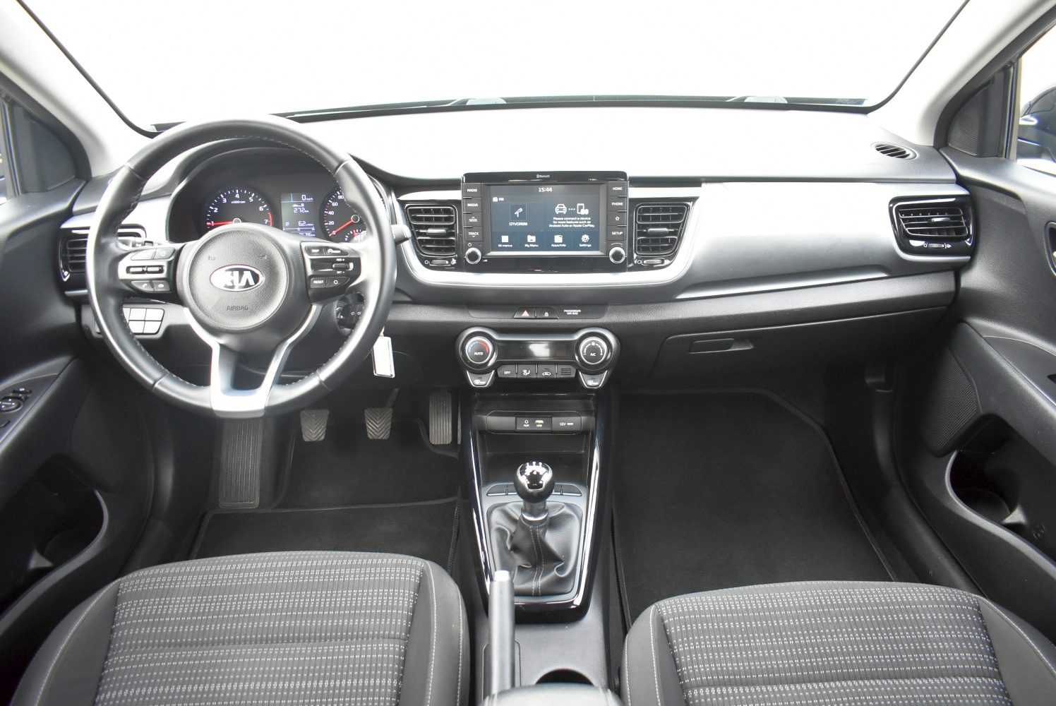 2020 Kia Stonic — fotografija 4