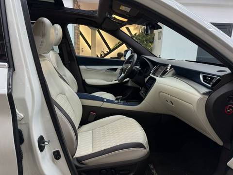 2019 Infiniti QX50 — sličica 19