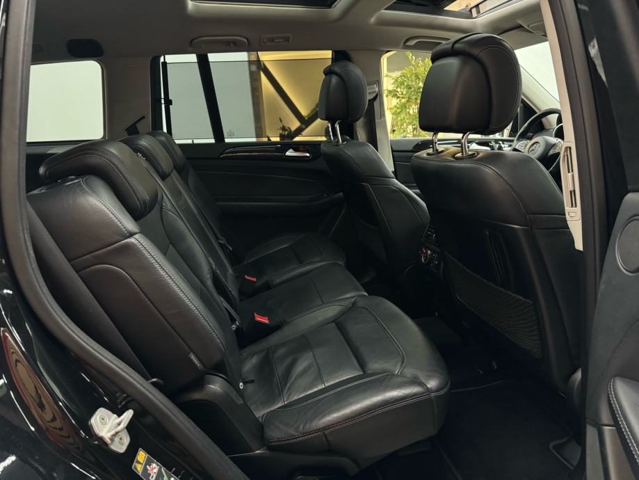 2016 Mercedes-Benz GLS — fotografija 17