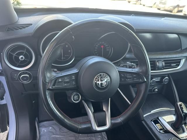 2021 Alfa Romeo Stelvio — fotografija 19