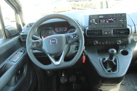 2021 Opel Combo — sličica 13