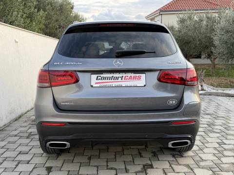 2021 Mercedes-Benz GLC — sličica 12