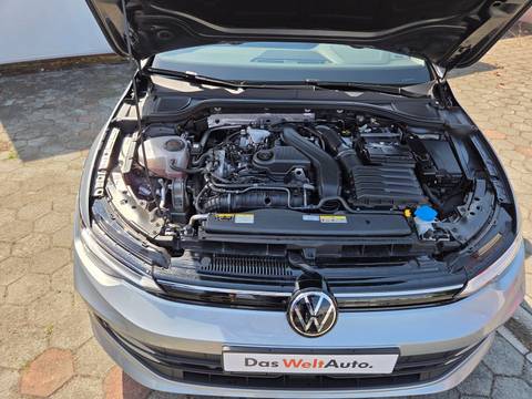 2025 Volkswagen Golf — sličica 14