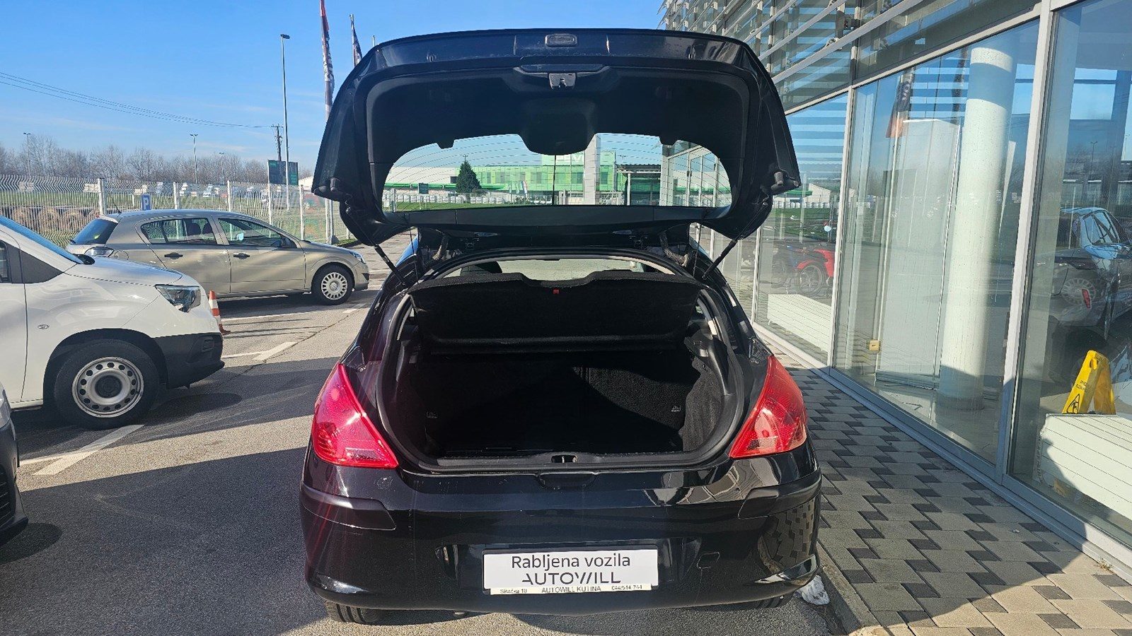 2008 Peugeot 308 — fotografija 12