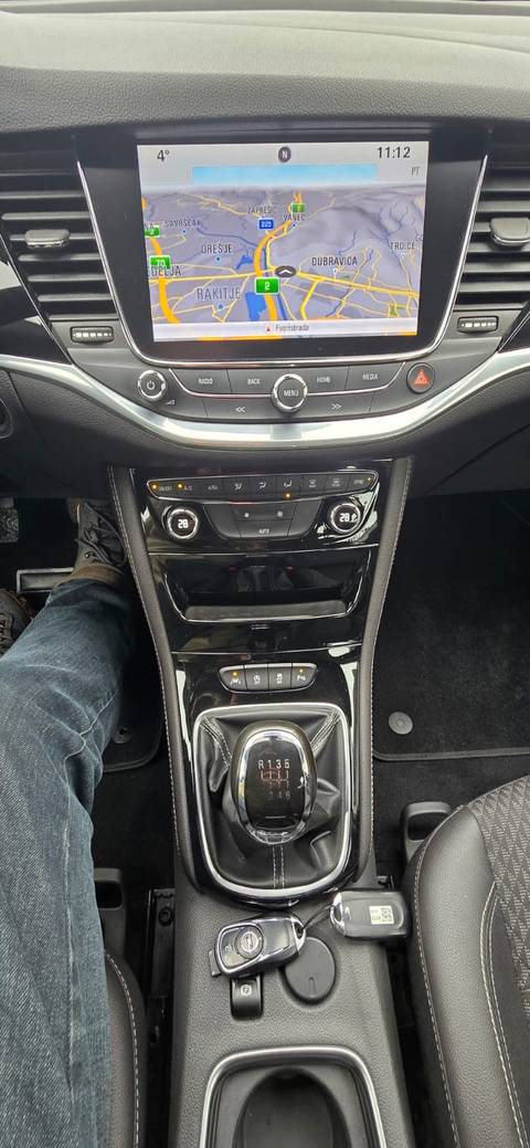 2017 Opel Astra — sličica 4