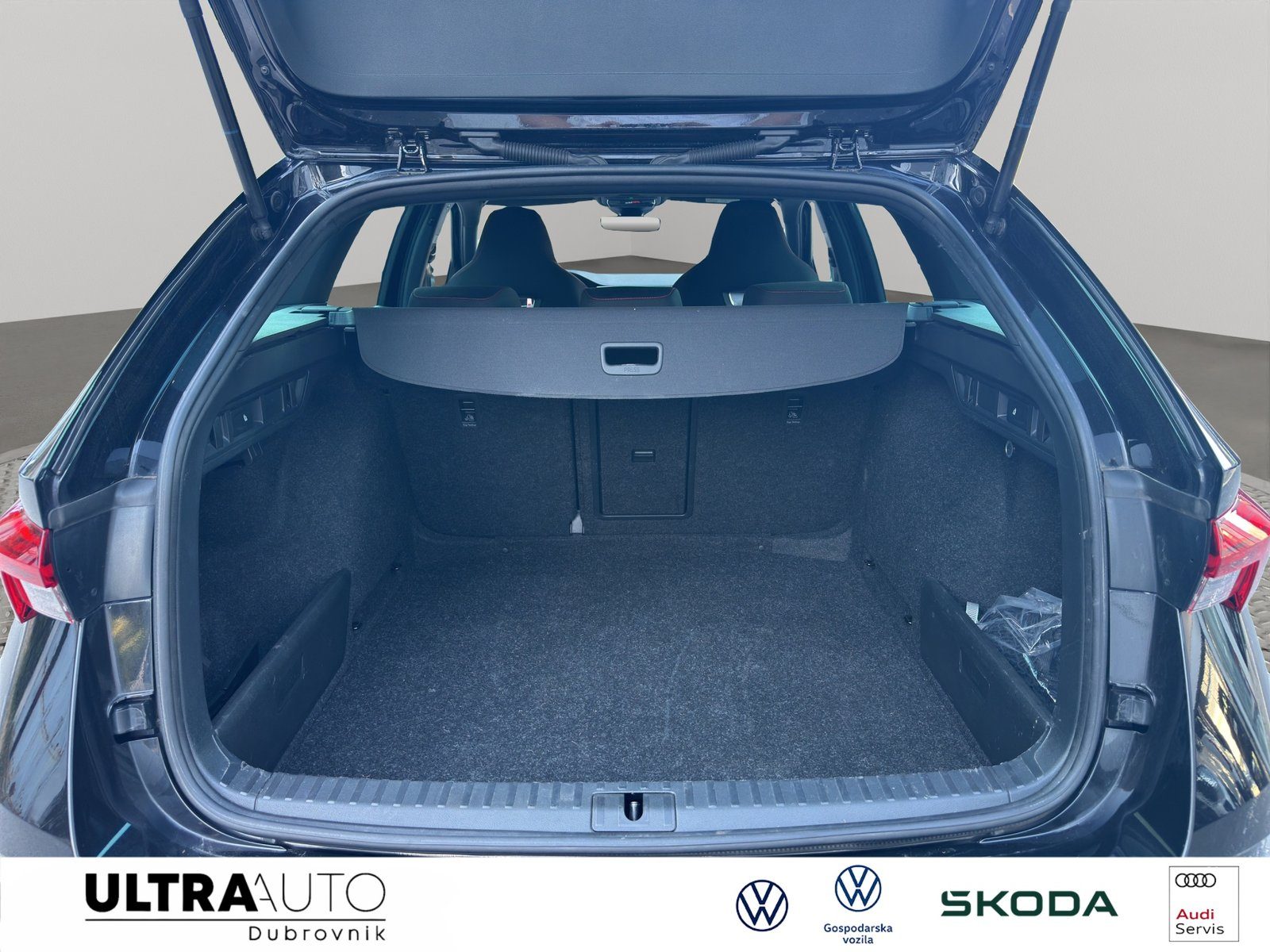 2023 Škoda Octavia Combi — fotografija 18