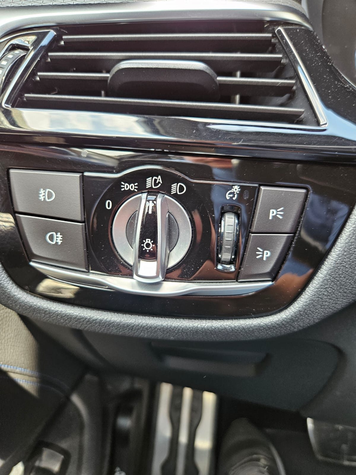 2018 BMW Serija 5 — fotografija 20