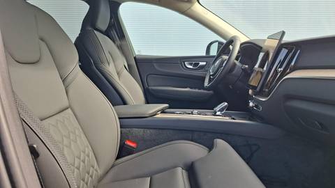 2025 Volvo XC60 — sličica 9