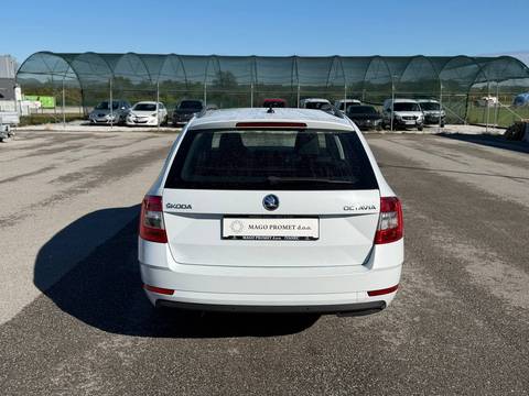 2018 Škoda Octavia — sličica 6