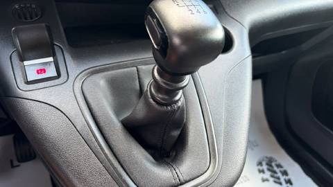 2023 Opel Combo van — sličica 19