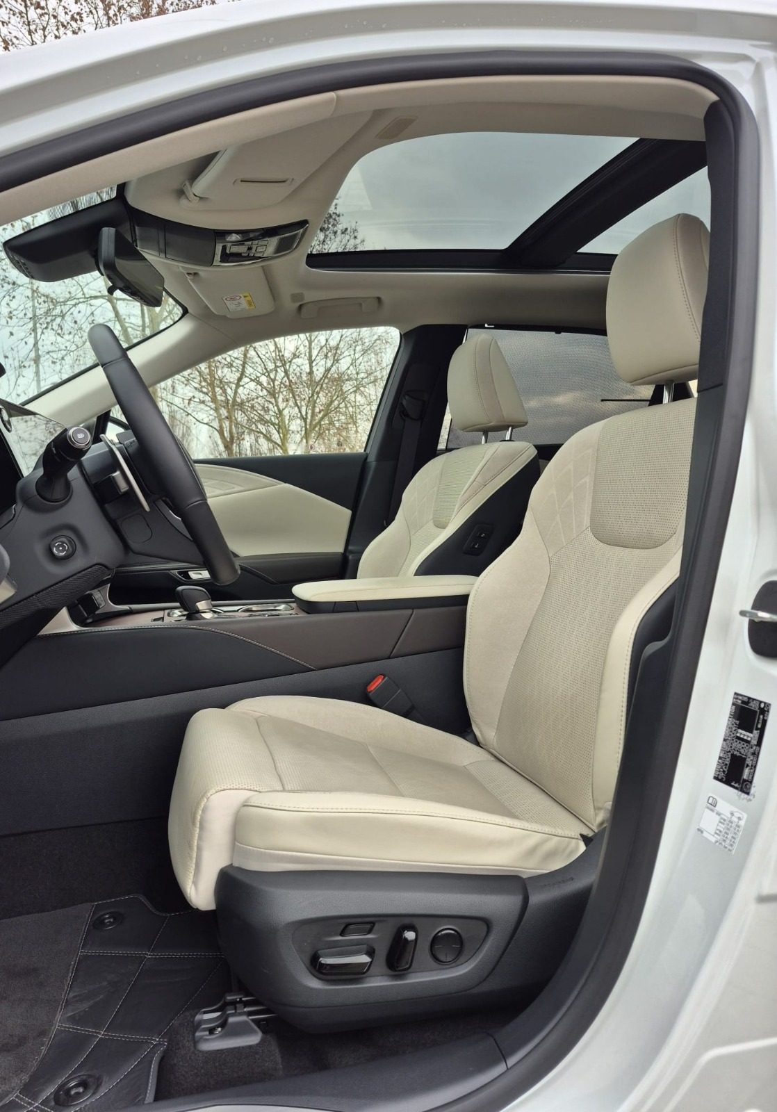 2025 Lexus RX 450h — fotografija 17