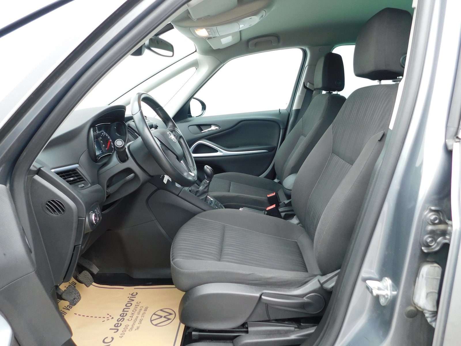 2017 Opel Zafira — fotografija 7