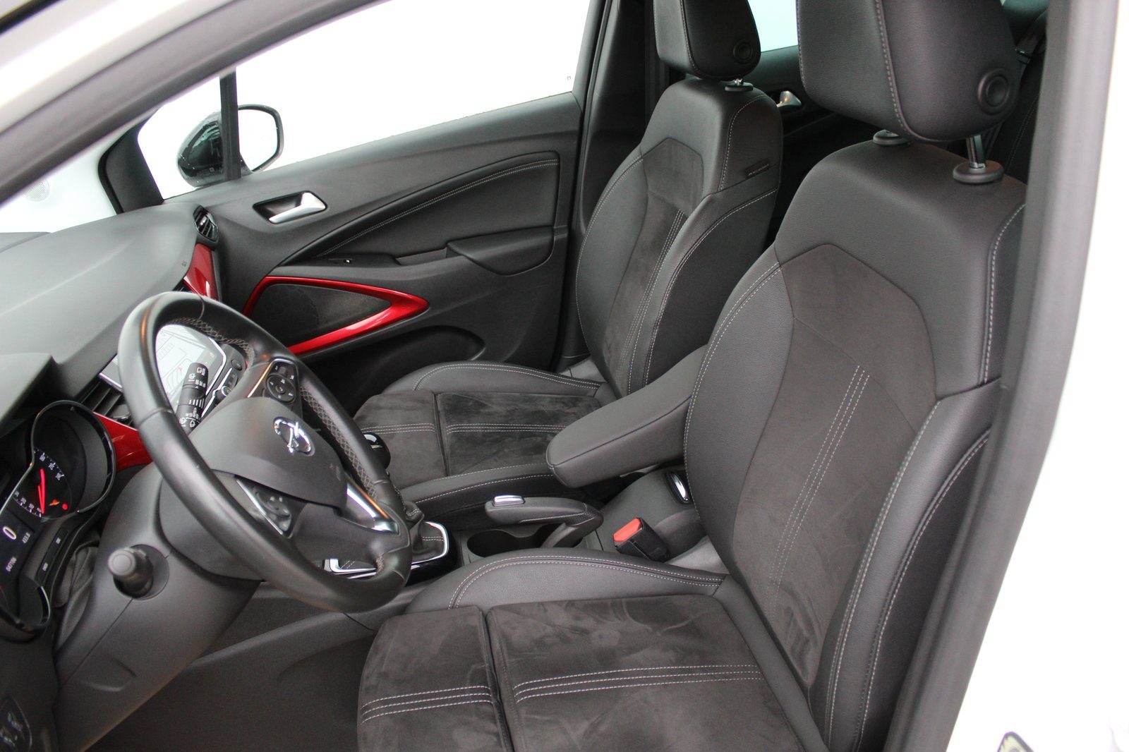 2023 Opel Crossland — fotografija 8