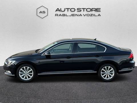 2017 Volkswagen Passat Highline — sličica 3