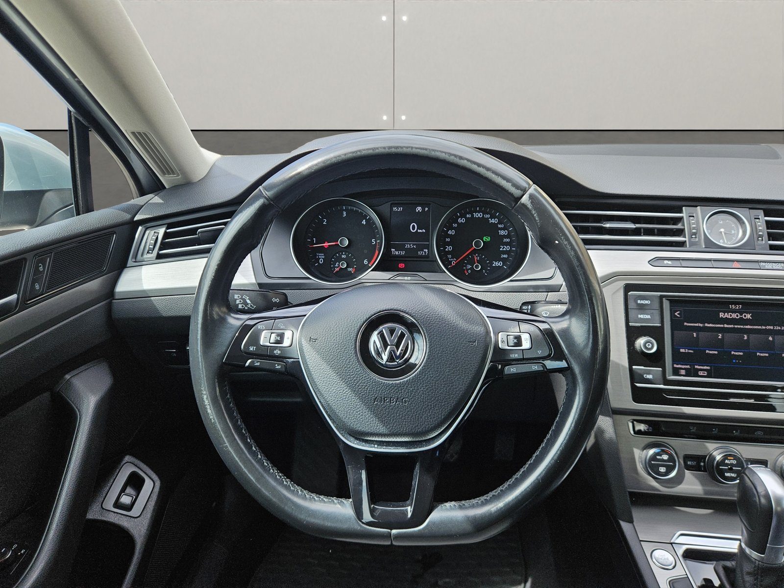 2019 Volkswagen Passat — fotografija 15