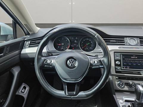 2019 Volkswagen Passat — sličica 15