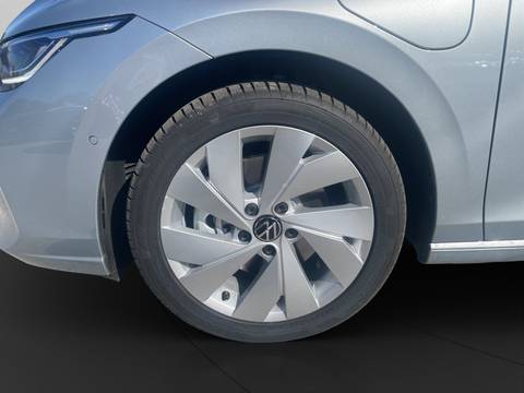2025 Volkswagen Golf — sličica 20
