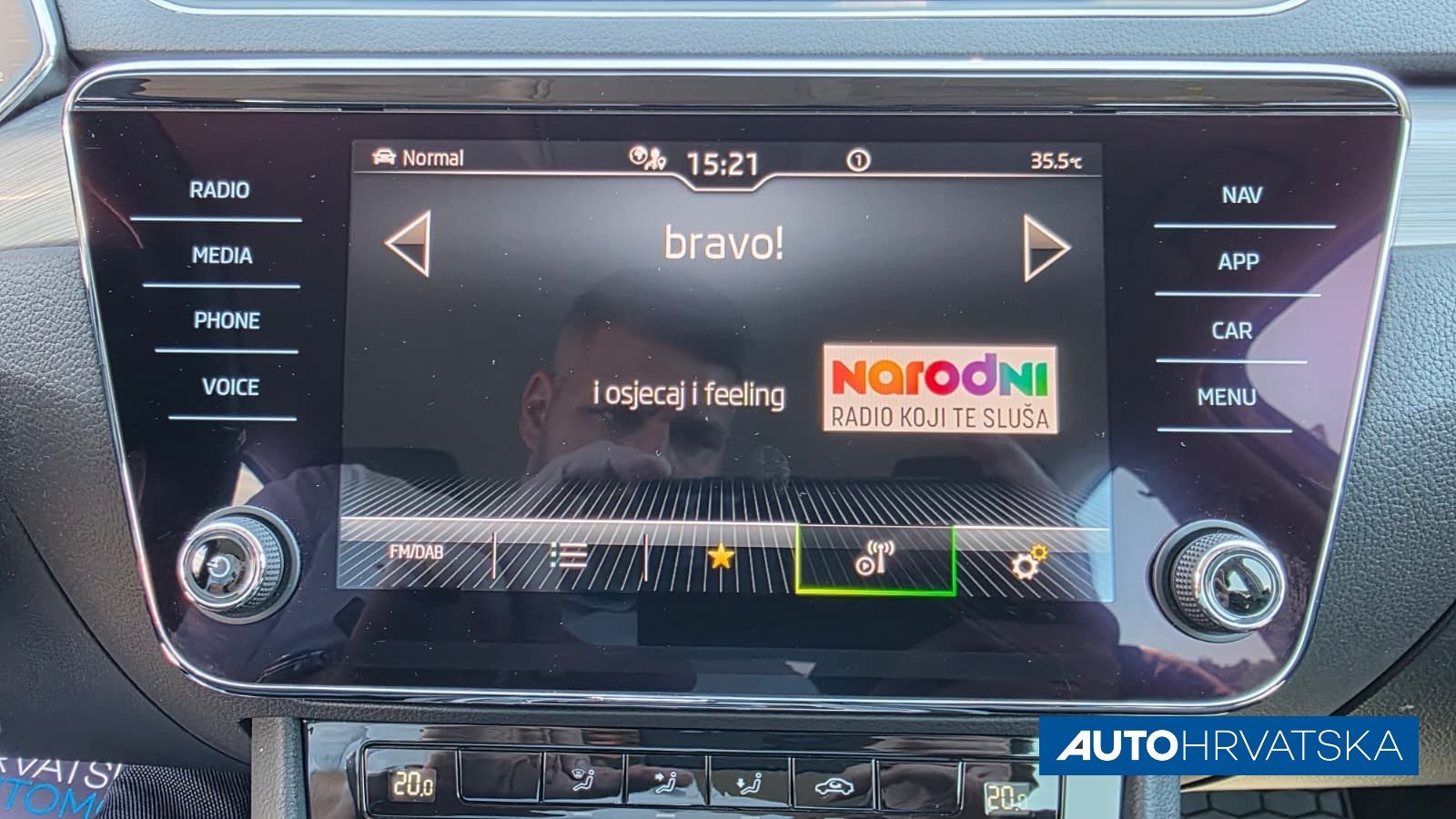 2021 Škoda Superb — fotografija 19