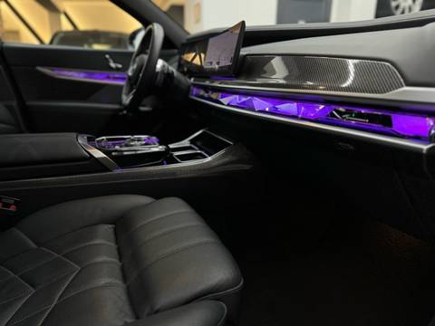 2023 BMW Serija 7 — sličica 20