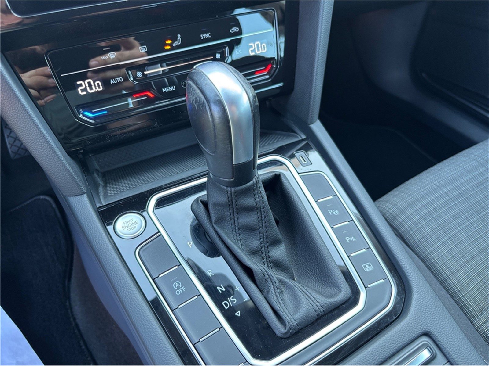 2021 Volkswagen Passat — fotografija 13