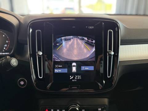 2020 Volvo XC40 — sličica 12