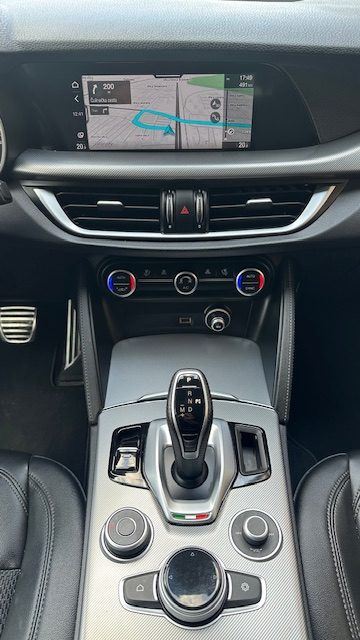 2022 Alfa Romeo Stelvio — fotografija 15