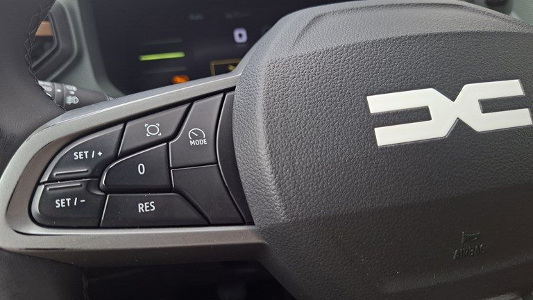 2024 Dacia Duster — fotografija 18