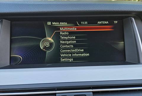 2013 BMW Serija 5 — sličica 25