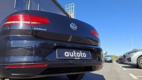 2019 Volkswagen Passat — sličica 28