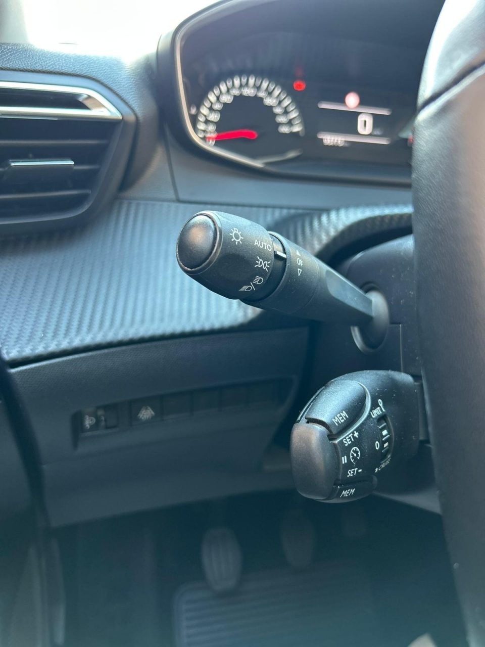 2021 Peugeot 2008 — fotografija 6