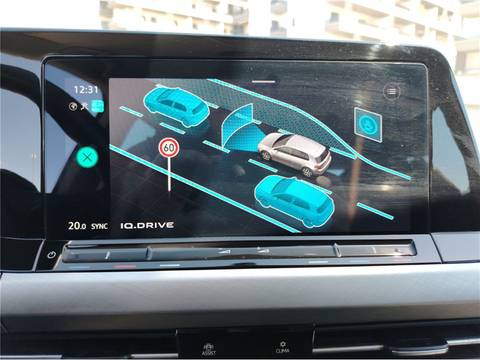 2022 Volkswagen Golf — sličica 17
