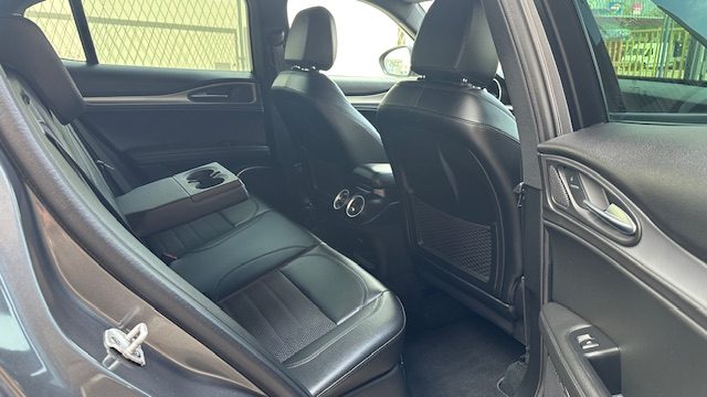 2022 Alfa Romeo Stelvio — fotografija 21