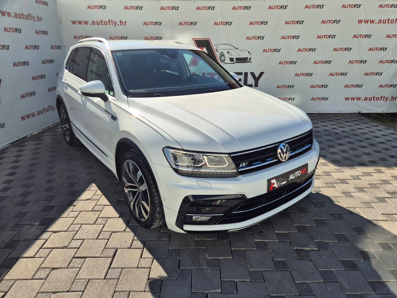 2018 Volkswagen Tiguan R-Line — fotografija 3