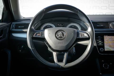 2020 Škoda Superb — sličica 10