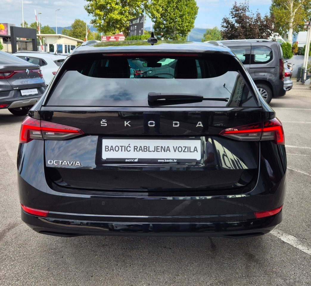 2020 Škoda Octavia Combi — fotografija 6
