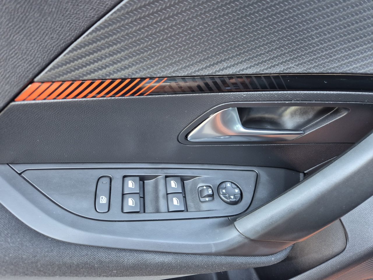 2022 Peugeot 2008 — fotografija 14