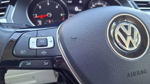 2019 Volkswagen Passat — sličica 17