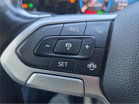 2022 Volkswagen Golf — sličica 11