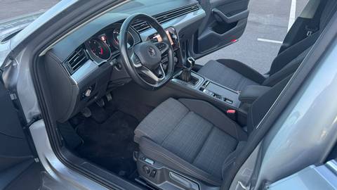 2020 Volkswagen Passat — sličica 11