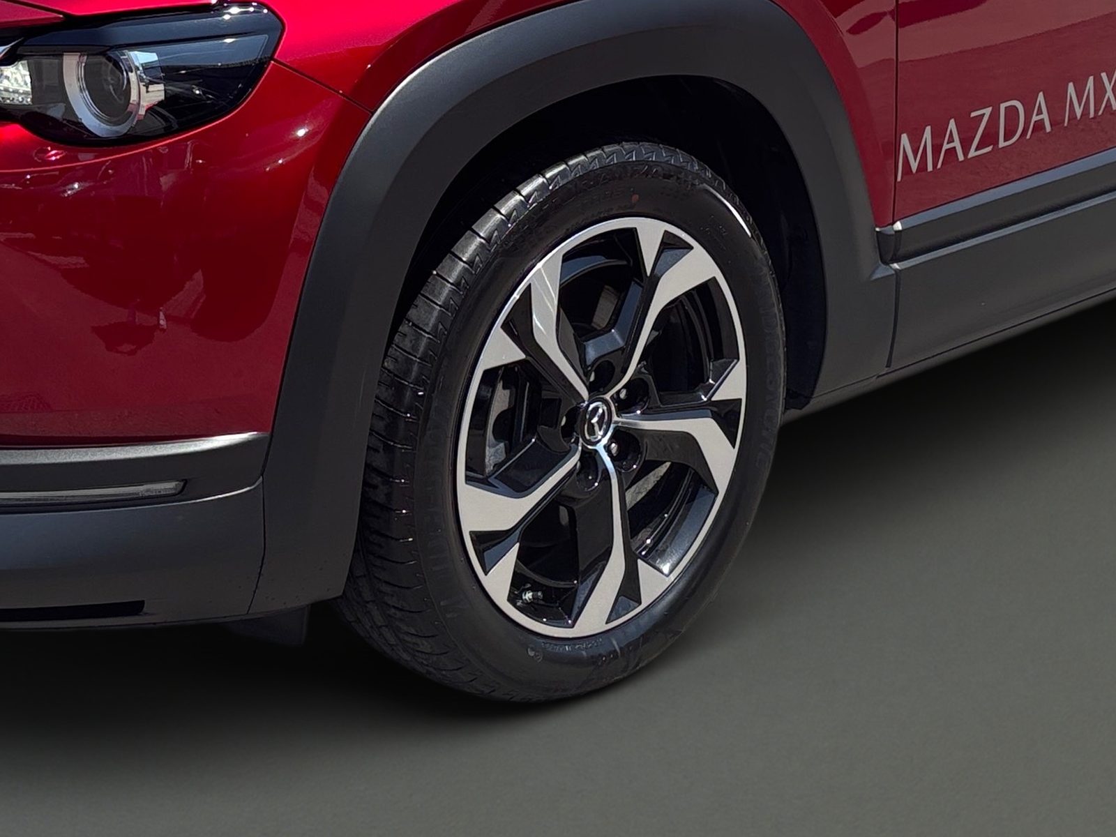 2024 Mazda MX-30 — fotografija 10