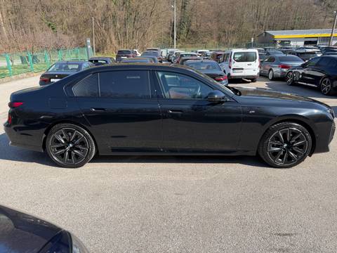 2024 BMW Serija 7 M Sport Pro — sličica 12