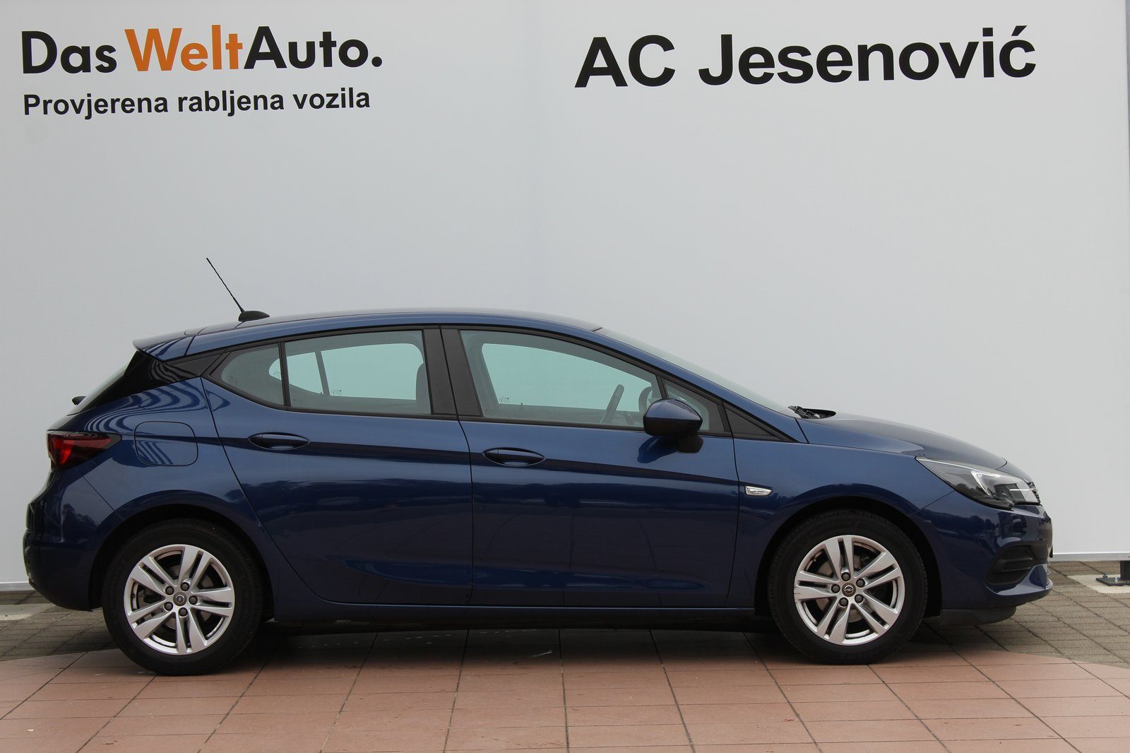 2020 Opel Astra — fotografija 4