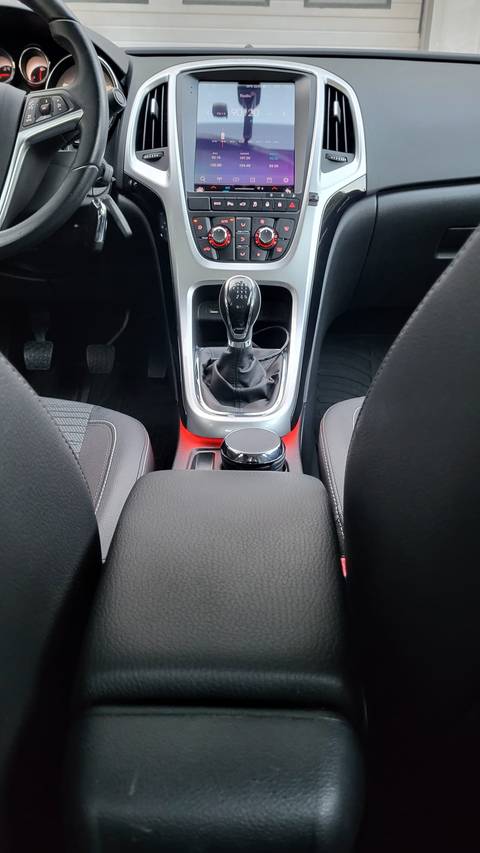 2015 Opel Astra — sličica 29