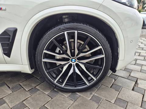2023 BMW X5 M Sport — sličica 28