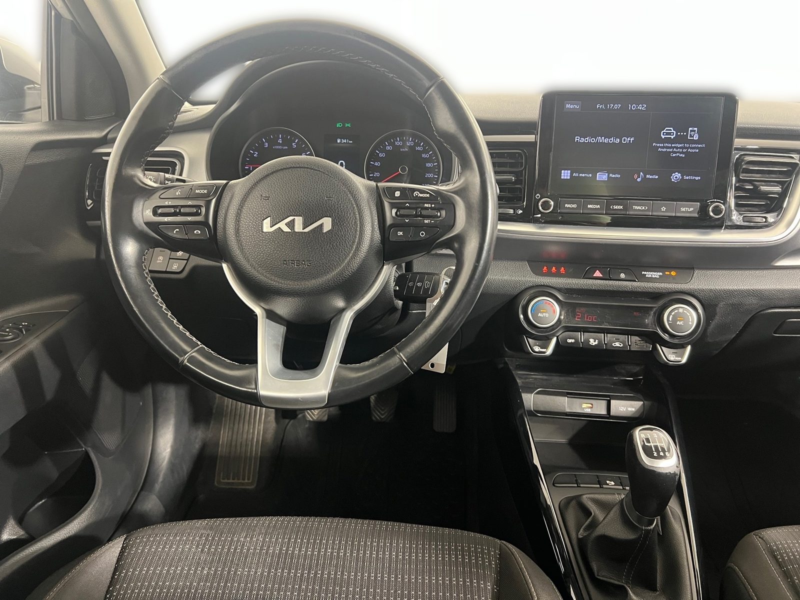 2022 Kia Stonic — fotografija 15