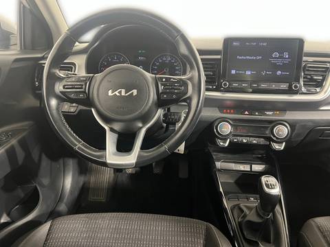 2022 Kia Stonic — sličica 15