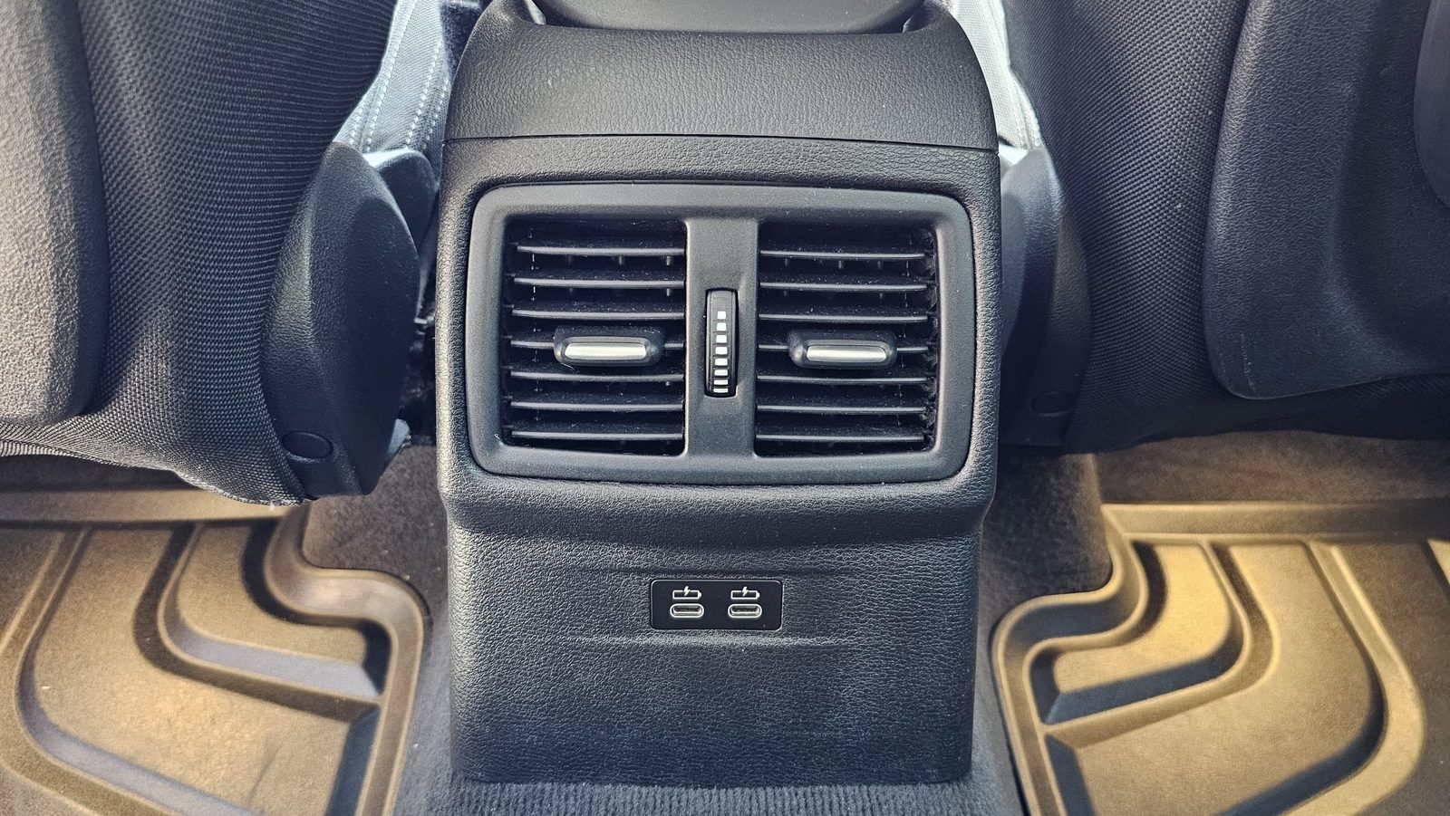 2019 BMW X1 — fotografija 26