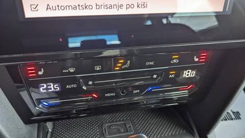 2023 Volkswagen Passat — sličica 23