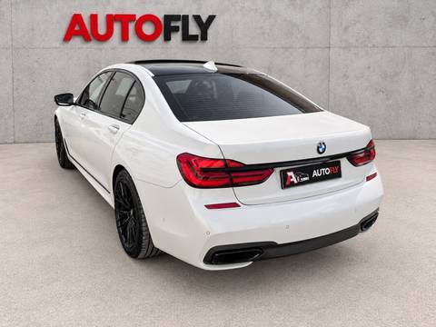 2017 BMW Serija 7 M Sport — sličica 6