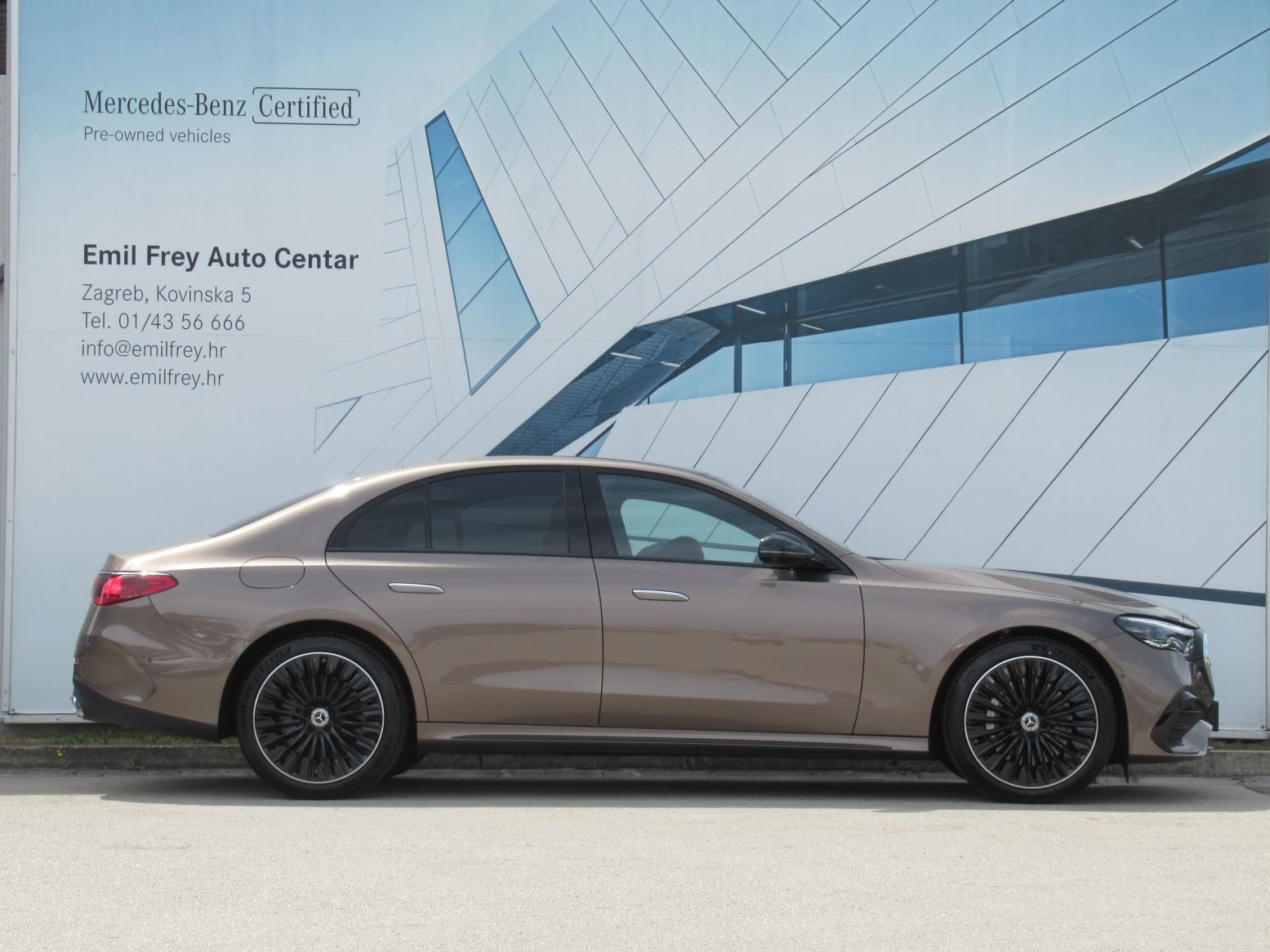 2025 Mercedes-Benz E-klasa AMG Line — fotografija 5